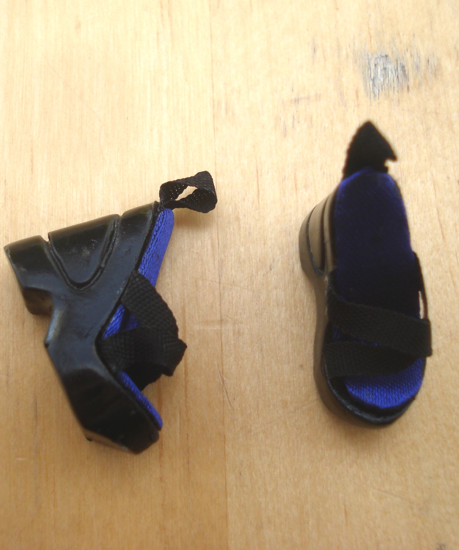CHAUSSURES NOIRS  WU  B 8 pour poupes Fashion Royalty 29 cm